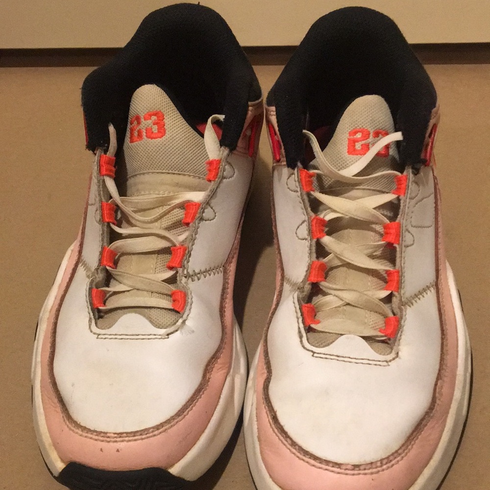 Nike Jordan Max Aura 3 Atmosphere White Pink retro Sneakers DA8021-102 Size 4.5